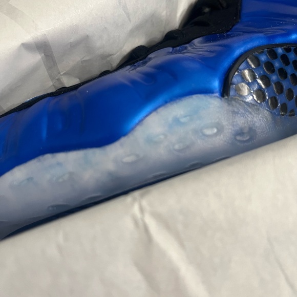 Nike Air Foamposite Royal (2024) - Picture 6 of 12